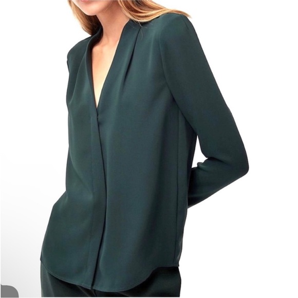 Aritzia Akira Blouse - Picture 2 of 7